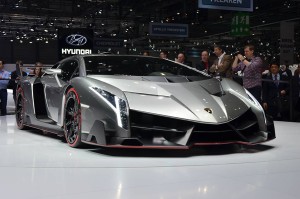 Юбилейный гиперкар Lamborghini Veneno